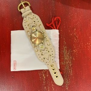 Coach 🎀 watch Oversized band bracelet
